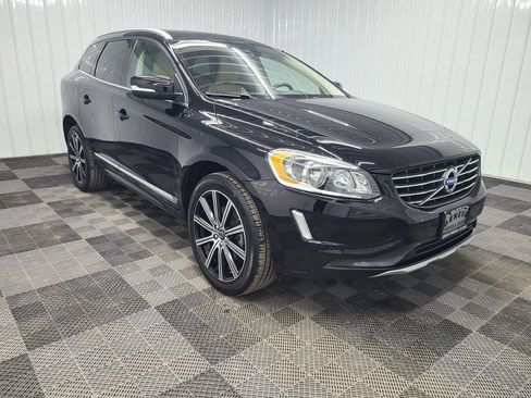 Used 2016 Volvo XC60 T5 Premier w/ Proximity Package AWD/4WD image 4