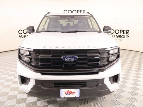 Used 2025 Ford Expedition Active AWD/4WD image 10