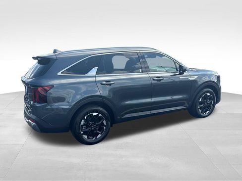 Used 2025 Kia Sorento S FWD image 5