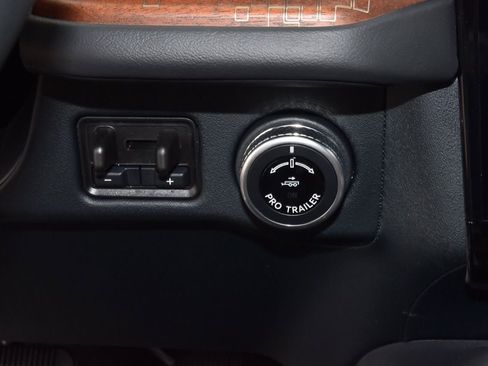 New 2026 Lincoln Navigator L Black Label AWD/4WD image 34