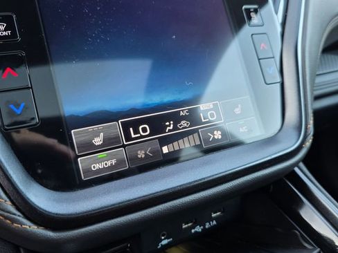 Used 2022 Subaru Outback Wilderness image 32