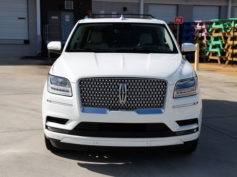 Used 2021 Lincoln Navigator L Reserve image 22