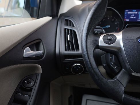 Used 2014 Ford Focus SE FWD image 31