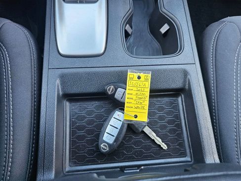 Used 2023 Nissan Frontier SV w/ SV Convenience Package image 23