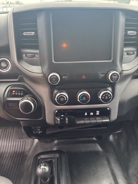 Used 2024 RAM 2500 Tradesman w/ Chrome Appearance Group AWD/4WD image 14