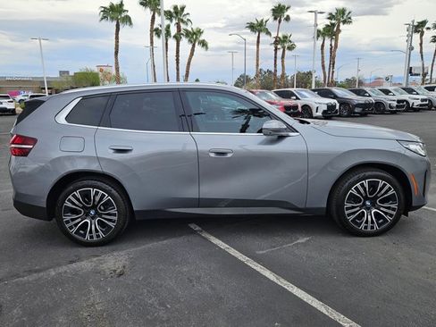 Used 2025 BMW X3 xDrive30i w/ Premium Package AWD/4WD image 4