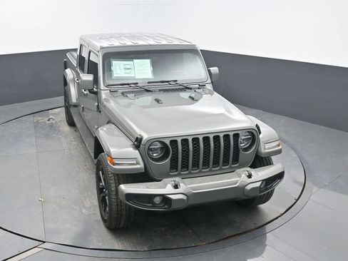 Used 2022 Jeep Gladiator Overland image 50