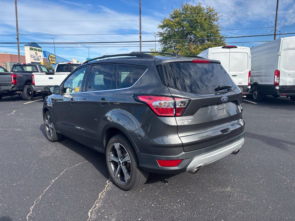 Used 2017 Ford Escape SE w/ Equipment Group 201A AWD/4WD image 7