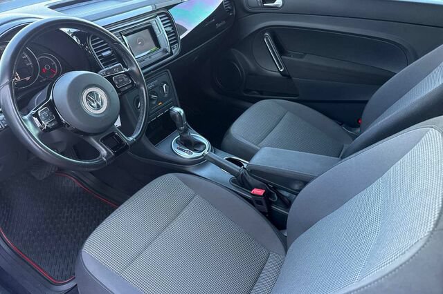 Used 2019 Volkswagen Beetle 2.0T S FWD image 10