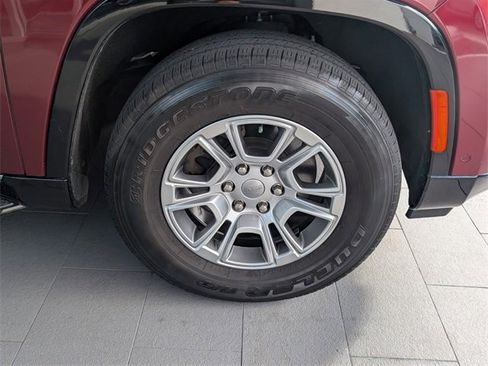 Used 2023 Jeep Wagoneer 4WD image 16