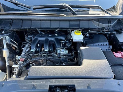 Used 2024 Nissan Pathfinder SV image 25