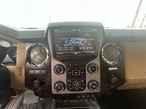 Used 2014 Ford F250 Lariat w/ Lariat Interior Package image 16