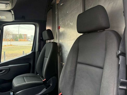 Used 2019 Mercedes-Benz Sprinter 170 image 20