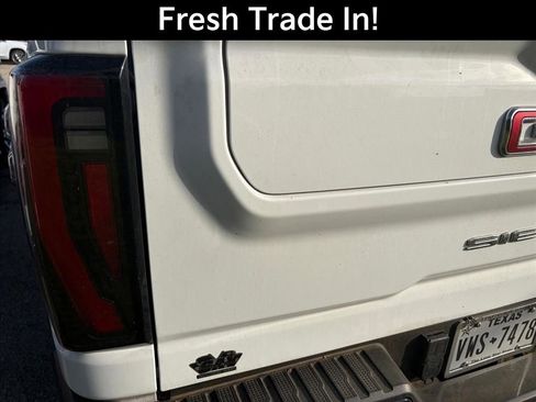 Certified 2025 GMC Sierra 2500 AT4X image 11