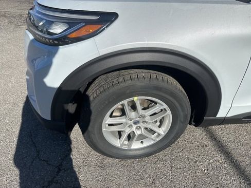 New 2026 Ford Explorer Active w/ Active Comfort Package image 10