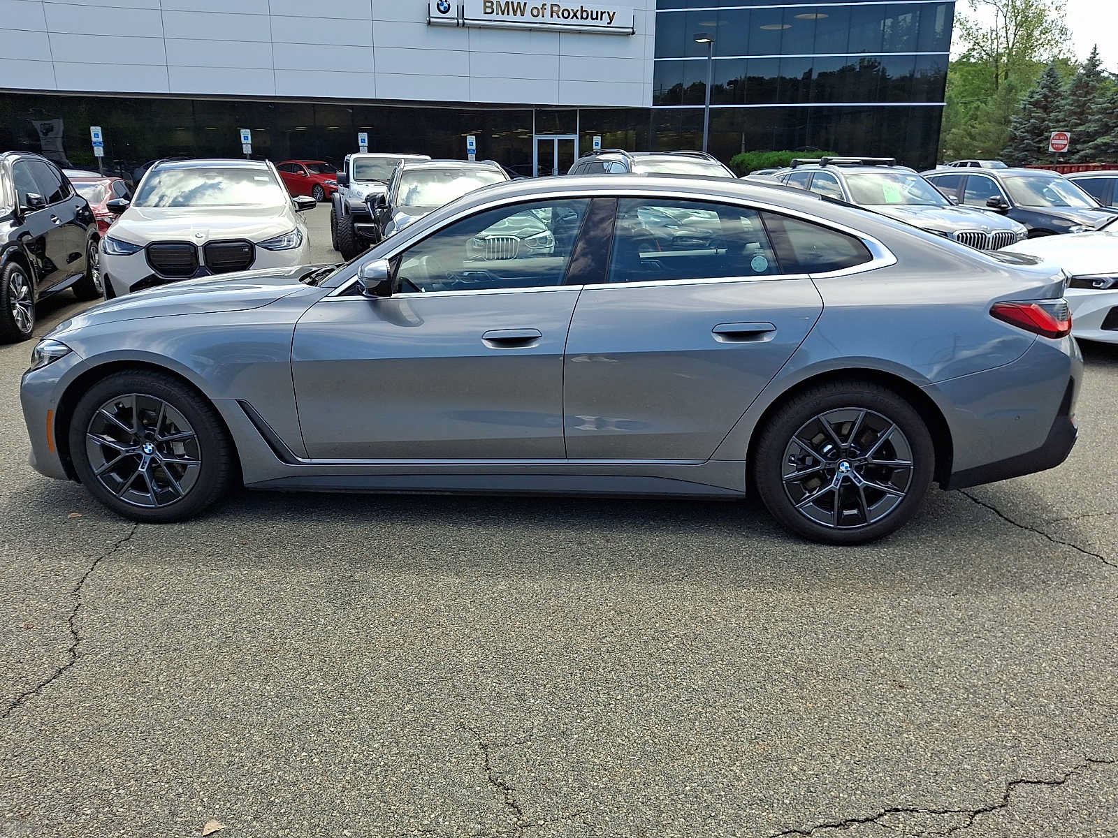 Used 2025 BMW i4 xDrive40i w/ Parking Assistance Package AWD/4WD image 4