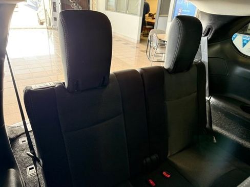 Used 2020 Nissan Pathfinder S image 26