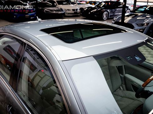 Used 2011 Mercedes-Benz S 550 image 30