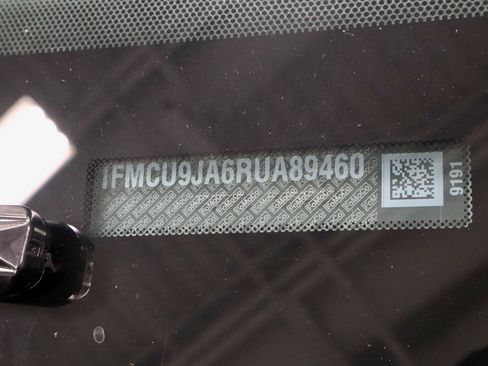 Certified 2024 Ford Escape Platinum image 34