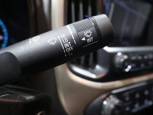 Used 2018 GMC Canyon Denali image 37