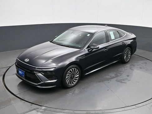 Certified 2025 Hyundai Sonata SEL image 13