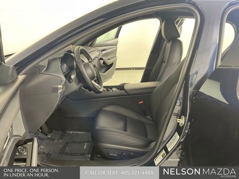 Used 2025 MAZDA MAZDA3 s FWD image 12