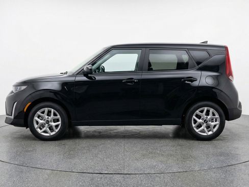 Used 2025 Kia Soul LX w/ LX Technology Package image 5