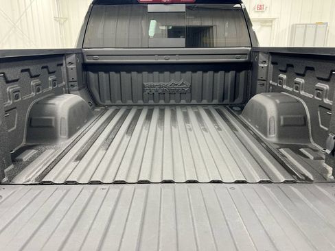 Used 2024 Chevrolet Silverado 1500 High Country w/ Midnight Edition AWD/4WD image 25
