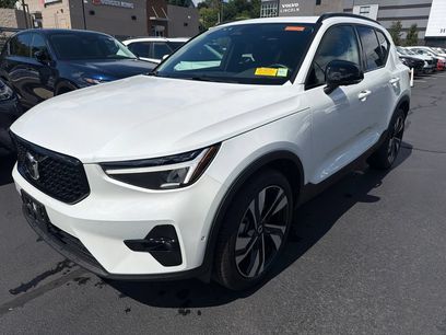 Used 2026 Volvo XC40 B5 Plus w/ Protection Package Premier