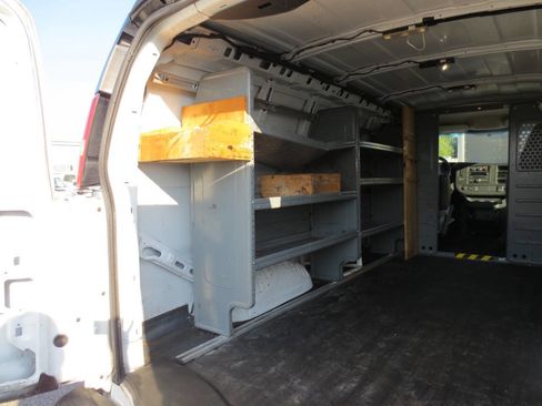 Used 2015 Chevrolet Express 2500 2500 3dr Cargo Van image 6