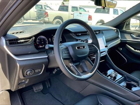 New 2026 Jeep Grand Cherokee Limited AWD/4WD image 6