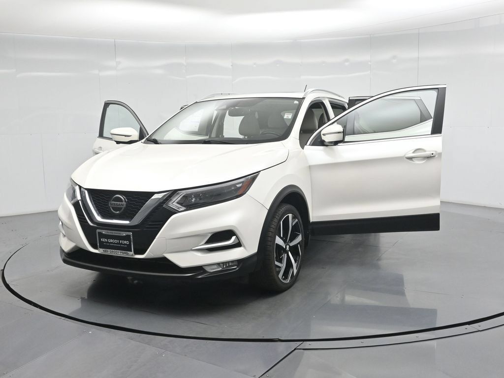 Used 2020 Nissan Rogue Sport SL w/ Premium Package FWD image 33