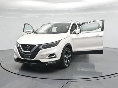 Used 2020 Nissan Rogue Sport SL w/ Premium Package FWD image 33