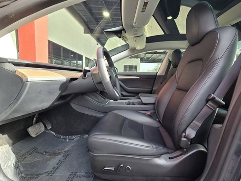 Used 2023 Tesla Model 3 Standard Range image 14