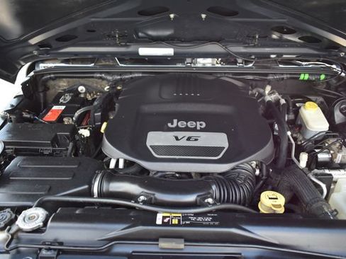 Used 2017 Jeep Wrangler Unlimited Sport w/ Quick Order Package 24S AWD/4WD image 40