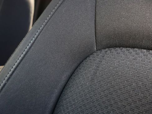 Used 2022 Chevrolet Colorado LT w/ Fleet Safety Package image 9