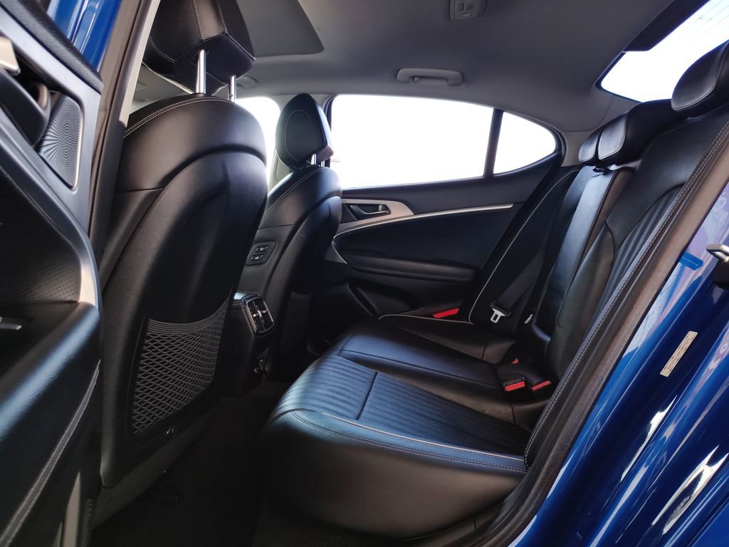 Used 2019 Genesis G70 2.0T Advanced w/ Elite Package RWD image 17