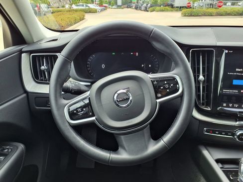 Certified 2025 Volvo XC60 B5 Plus AWD/4WD image 22