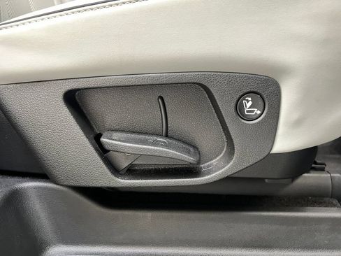 Used 2024 Hyundai Palisade SEL w/ Premium Package FWD image 25