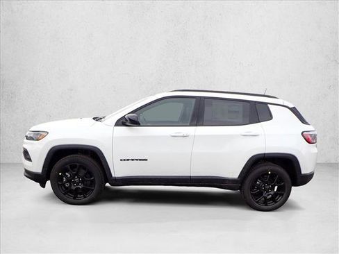 New 2026 Jeep Compass Latitude image 2