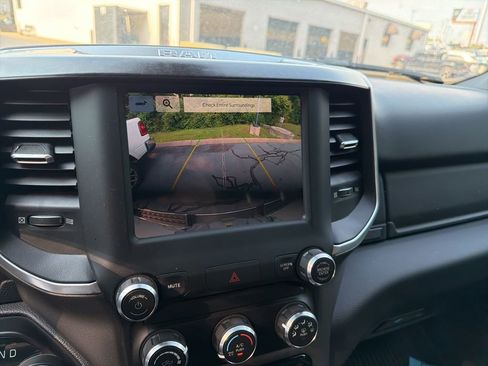 Used 2022 RAM 1500 Big Horn AWD/4WD image 18