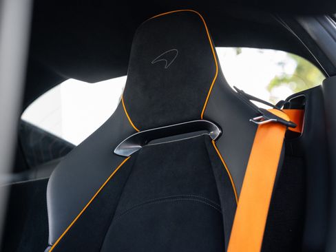 Used 2023 McLaren Artura RWD image 48