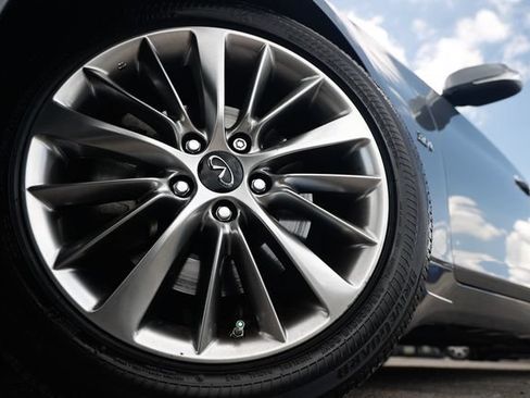 Used 2019 INFINITI Q50 Luxe w/ Cargo Package (L96) RWD image 33