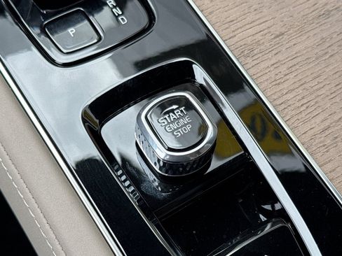 Certified 2026 Volvo XC90 B6 Core AWD/4WD image 26