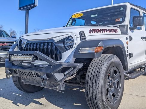 Used 2023 Jeep Wrangler Sport image 12