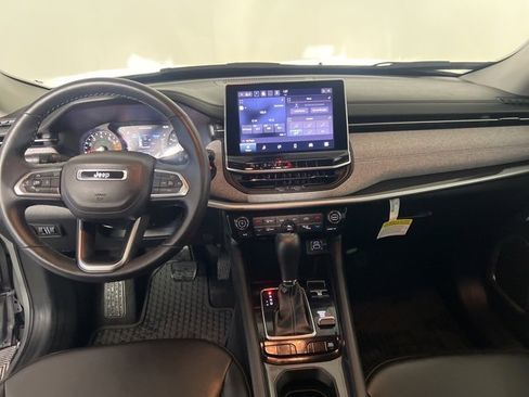 Certified 2022 Jeep Compass Latitude w/ Convenience Group image 28