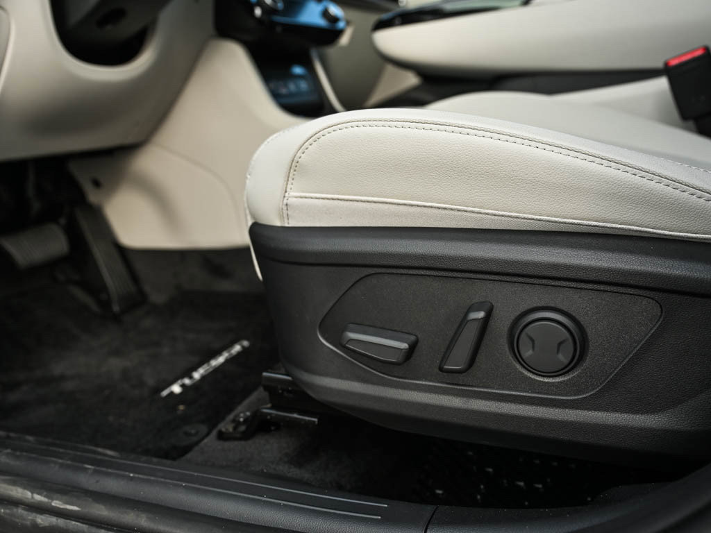 New 2026 Hyundai Tucson Limited AWD/4WD image 18