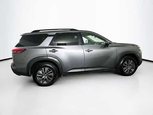 Used 2025 Nissan Pathfinder SV image 10