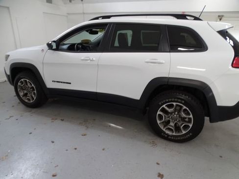 Certified 2023 Jeep Cherokee Trailhawk w/ Premium Leather Package image 20