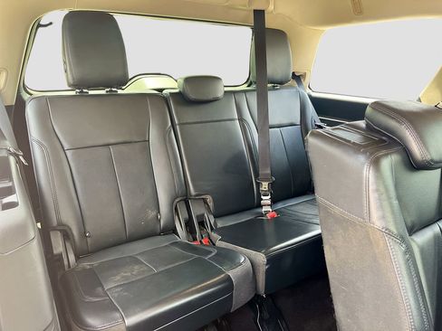Used 2023 Ford Expedition XLT AWD/4WD image 26